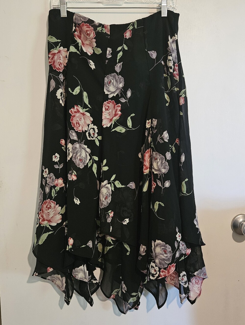 Chaps Black Floral Skirt Size Medium Pink Rose Print Asymmetrical Hem Pull On